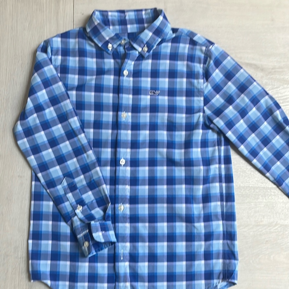Vineyard Vines boys size 7 button down, dressy shirt